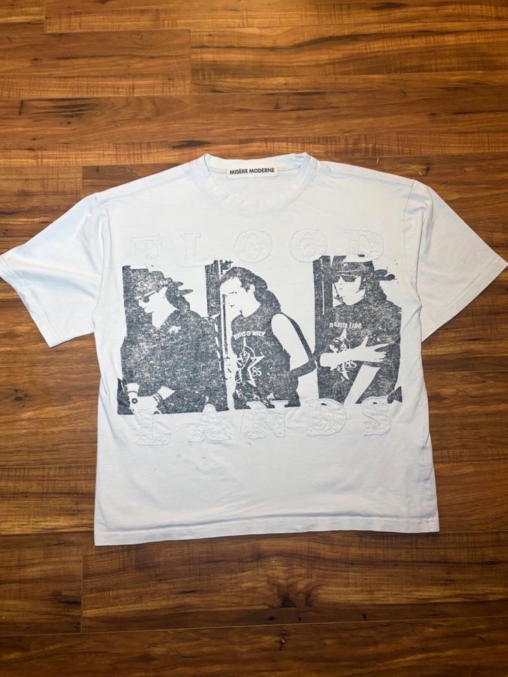 Misére Modern Graphic Band Tee